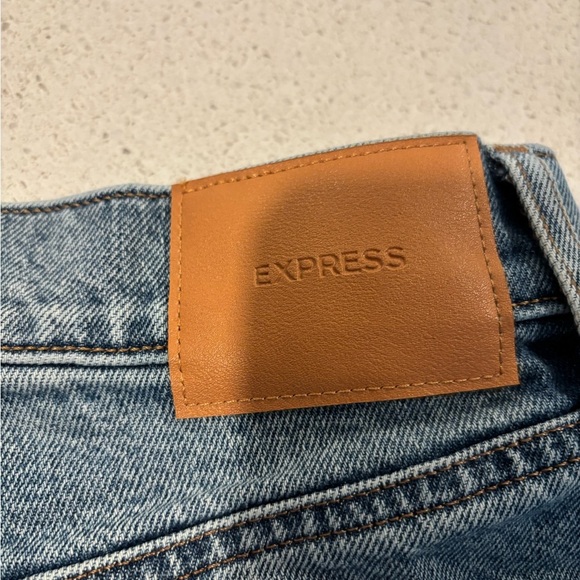 Express Blue Straight Distressed Jeans, size 8 - Picture 6 of 10